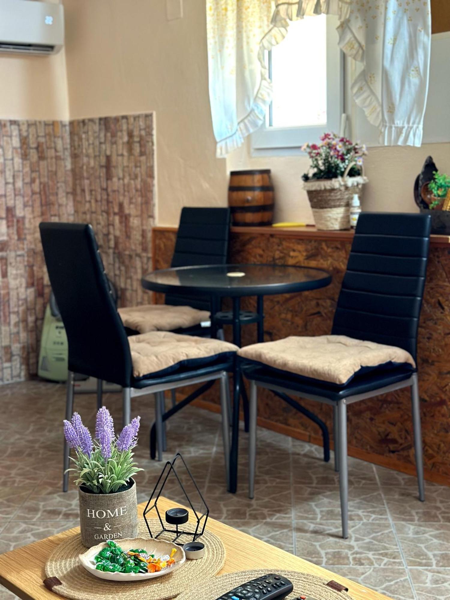 Ninic Family Apartments Tivat Bagian luar foto